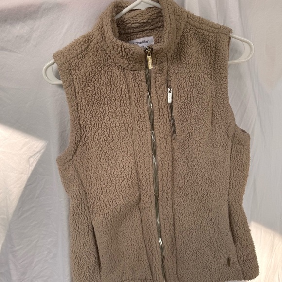 Calvin Klein Women's Beige Sherpa Fleece Vest - Picture 2 of 5